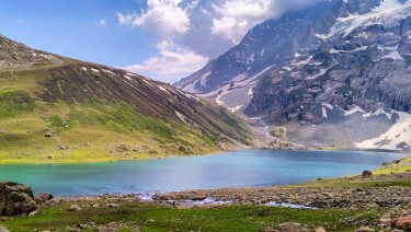 Traversing the Great Lakes: Embarking on Trekking Adventures in the Kashmir Valley